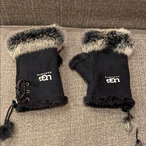 Ugg Black Fingerless Mittens